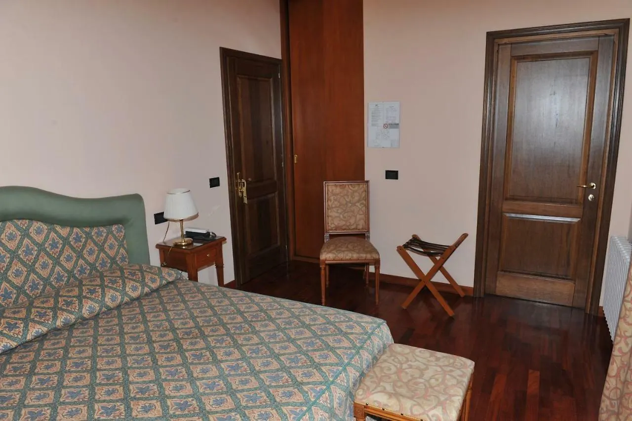 Hotel Roma Sestola 3*,  Italy
